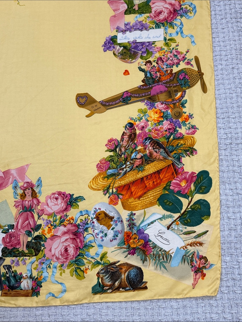 Rare Authentic Gucci Silk Floral Scarf  Whimsical Yellow Animals Hearts Ribbon - Picture 11 of 17